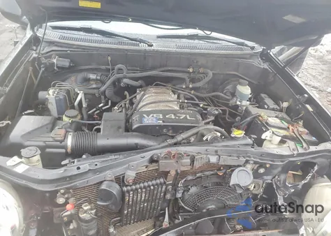 2002 Toyota Sequoia Limited z USA, uszkodzony, nr VIN 5TDBT48AX2S094506